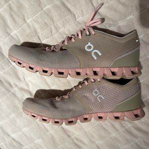 On cloud X training shoe womens 8 EUR 39